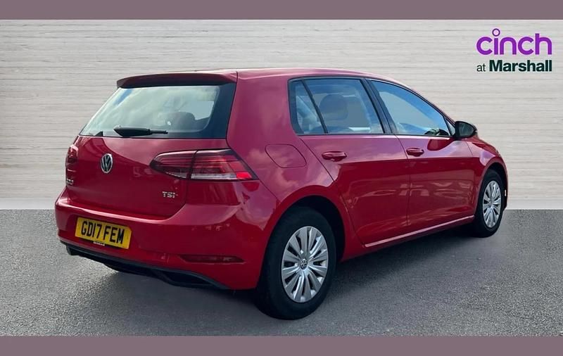 Used VW Golf VII S 85 HP (62 kW) 2017 Red Hatchback