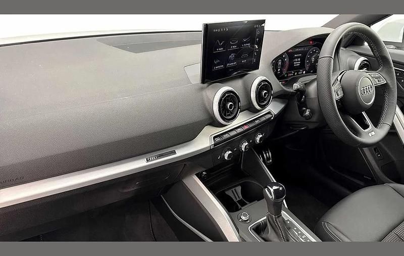 New Audi Q2 S-Line 147 HP (108 kW) 2026 White SUV