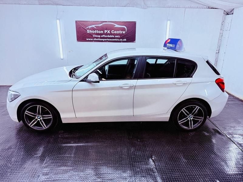 Used BMW 116 Sport Line 2014 White Hatchback