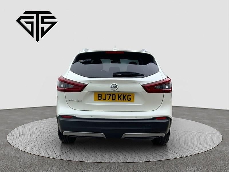 Used Nissan Qashqai N-Connecta 113 HP (83 kW) 2020 White SUV