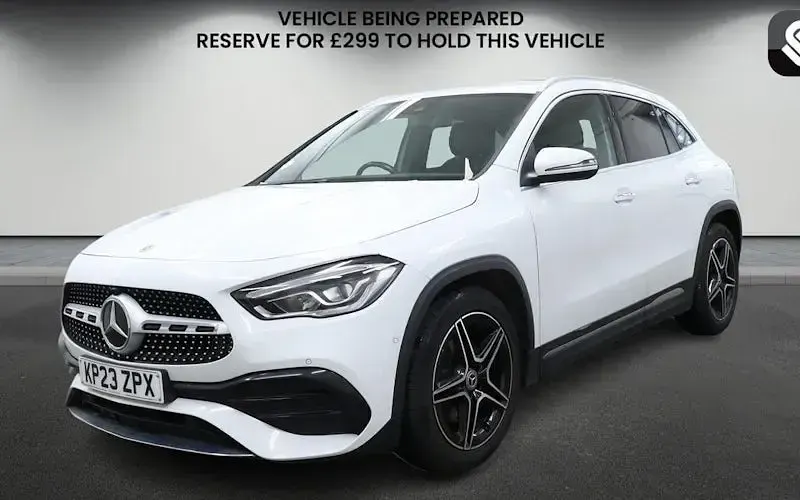 Used Mercedes GLA200 AMG line 163 HP (119 kW) 2022 Digital white SUV