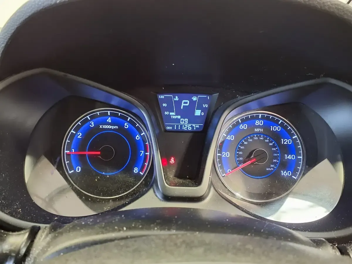 Used Hyundai ix20 Active 125 HP (91 kW) 2015 Silver Hatchback