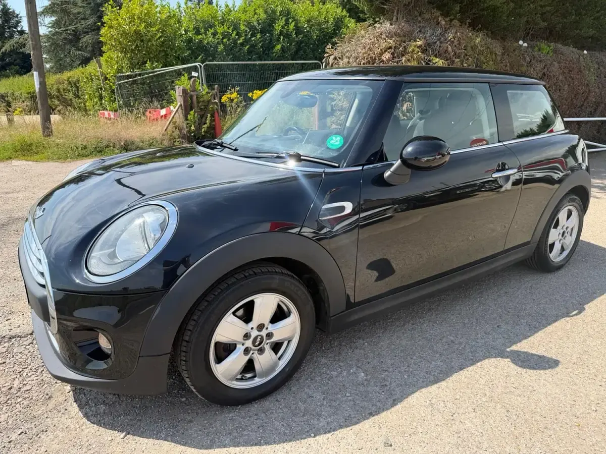 Used Mini Cooper D Hatch 2016 Black Hatchback