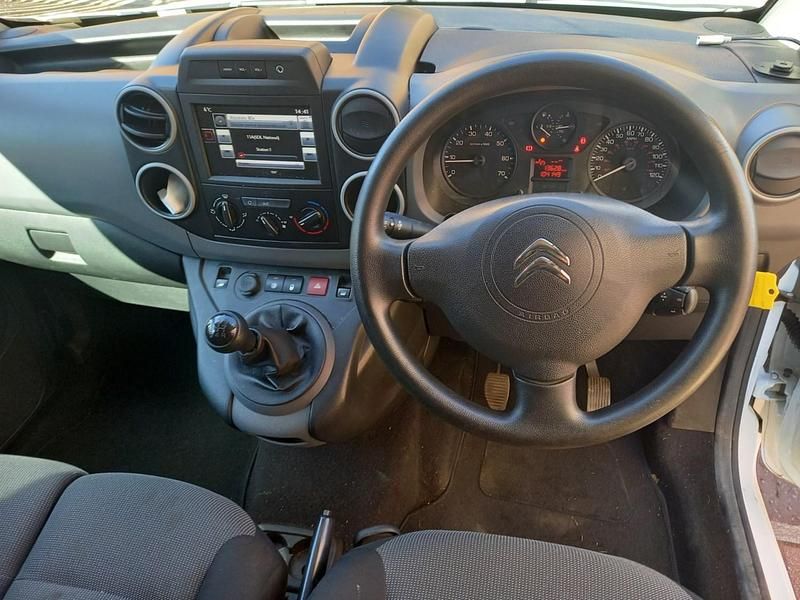 Usado Citroën Berlingo 75 HP (55 kW) 2017 Branco Monovolume