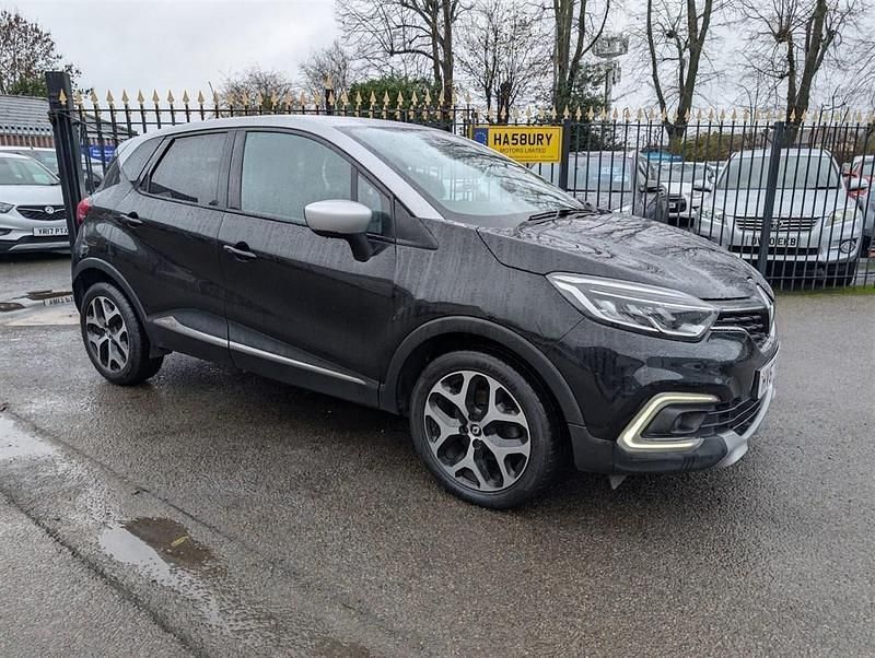 Black/silver Used 2017 Renault Captur Dynamique SUV | £6,690 (Fair price) - Image 1/4