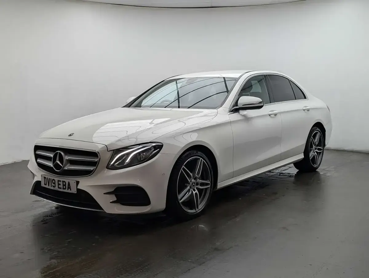 Used Mercedes E220 AMG line 194 HP (142 kW) 2019 White Sedan