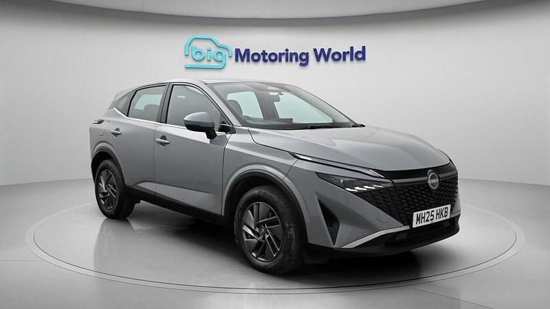 Used Nissan Qashqai Acenta Premium 140 HP (102 kW) 2025 Grey SUV