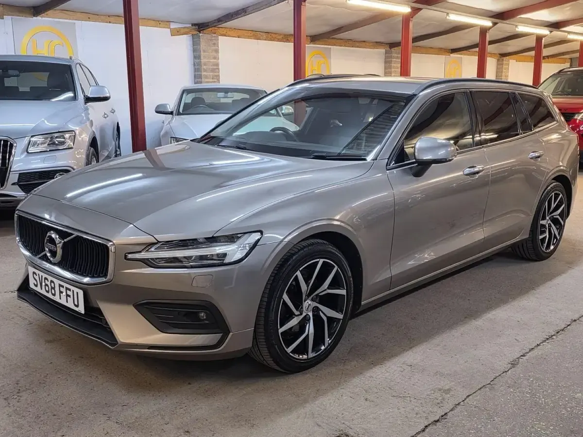 Used Volvo V60 Momentum 2018 Grey Estate