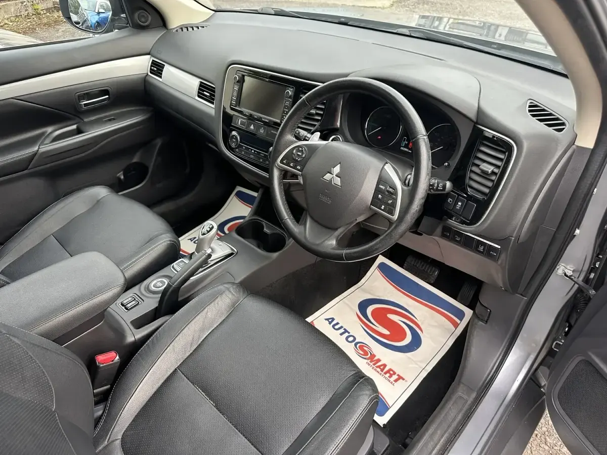 Used Mitsubishi Outlander P-HEV 2015 Grey Estate