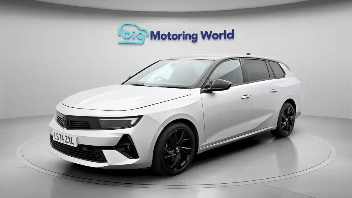 Used Vauxhall Astra S 129 HP (94 kW) 2024 Grey Estate