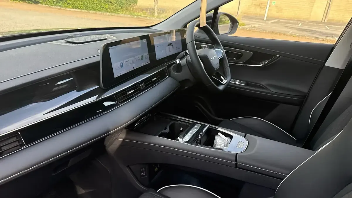 Used Omoda 5 150 kW (204 HP) 2025 Grey SUV