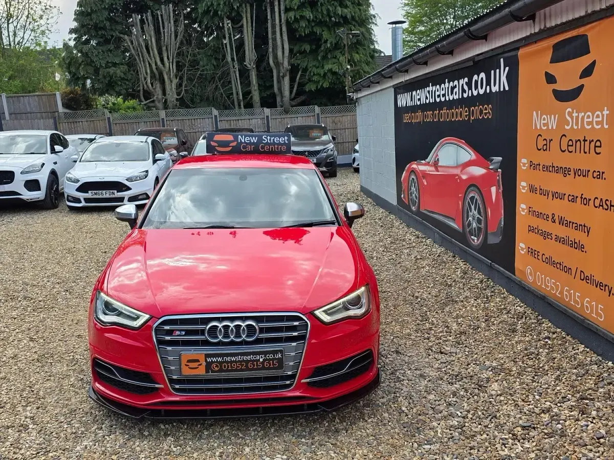 Used Audi S3 Sportback Comfort 300 HP (220 kW) 2014 Red Hatchback