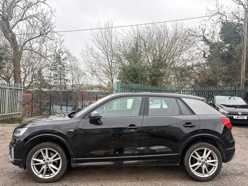 Begagnad Audi Q2 S-Line 150 HK (110 kW) 2018 Svart SUV