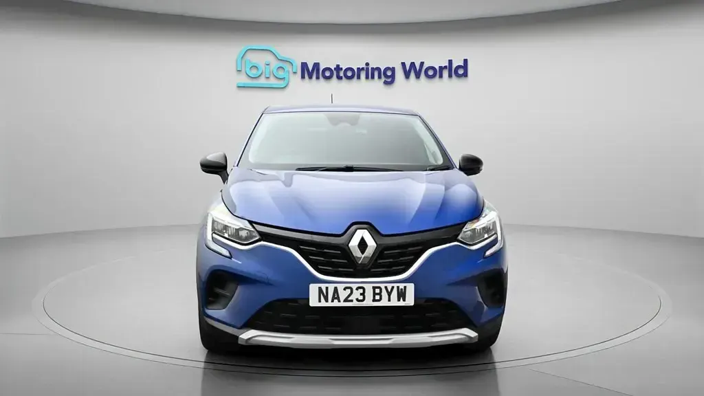 Usado Renault Captur Evolution 145 HP (106 kW) 2023 Azul SUV