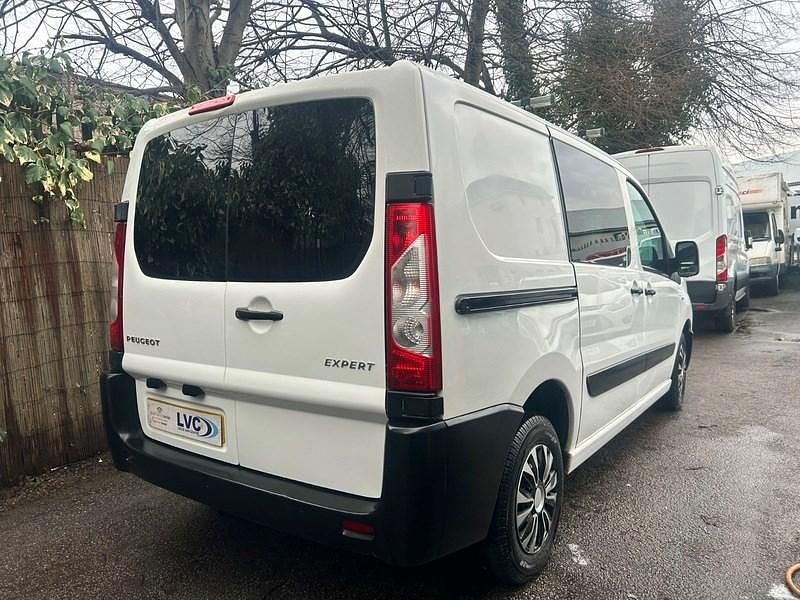 Used Peugeot Expert 90 HP (66 kW) 2014 White Van