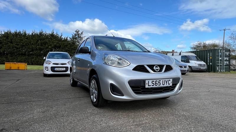 Begagnad Nissan Micra Visia 2015 Silver Halvkombi
