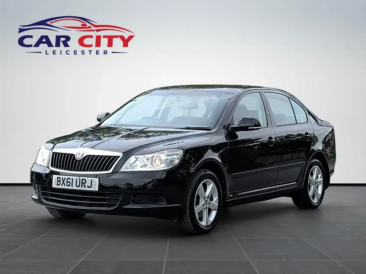 Used Skoda Octavia SE 170 HP (125 kW) 2011 Black Hatchback