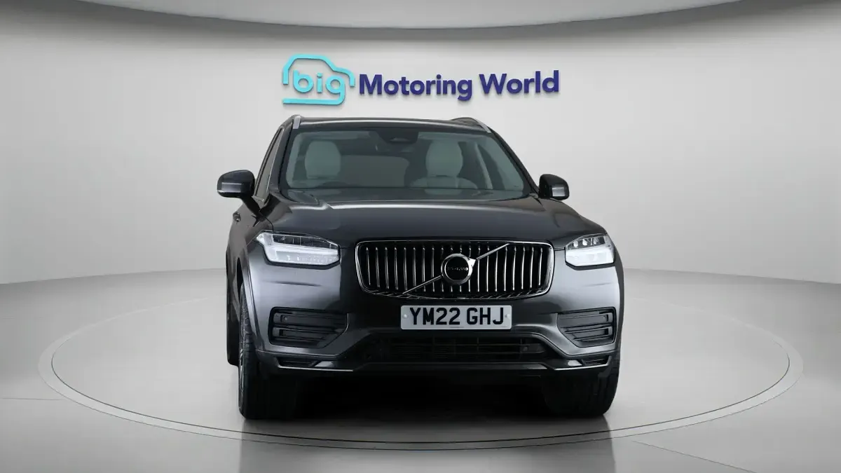 Used Volvo XC90 Core 250 HP (183 kW) 2022 Grey SUV