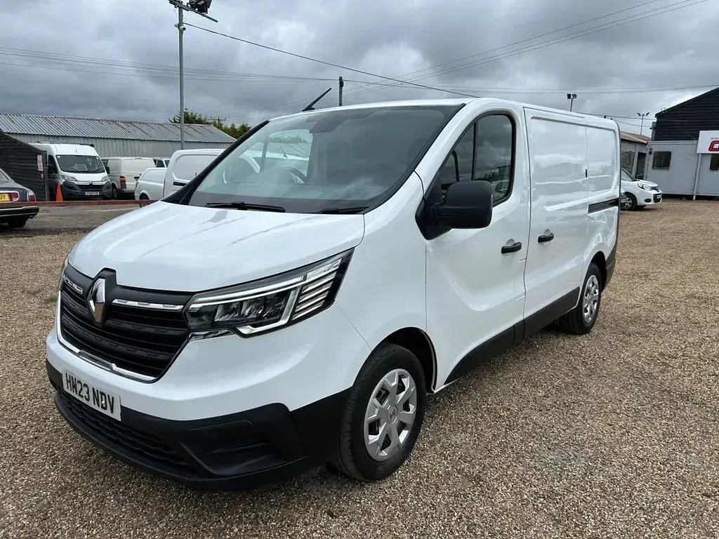 Used Renault Trafic Business 2023 White MPV