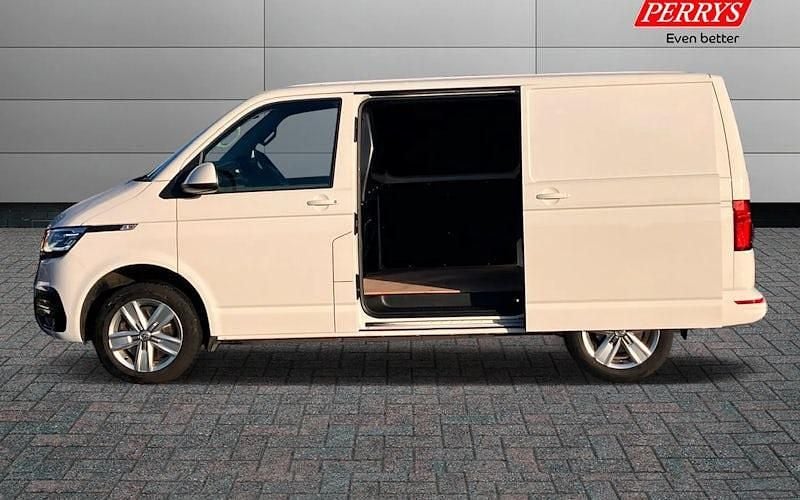 Begagnad VW Transporter Highline 204 HK (150 kW) 2024 Van