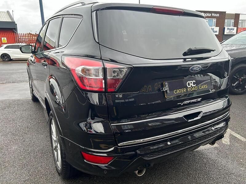 Second-hand Ford Kuga Vignale 150 CP (110 kW) 2017 Negru SUV
