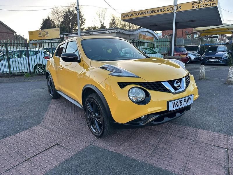 Used Nissan Juke N-Connecta 115 HP (84 kW) 2016 Yellow SUV