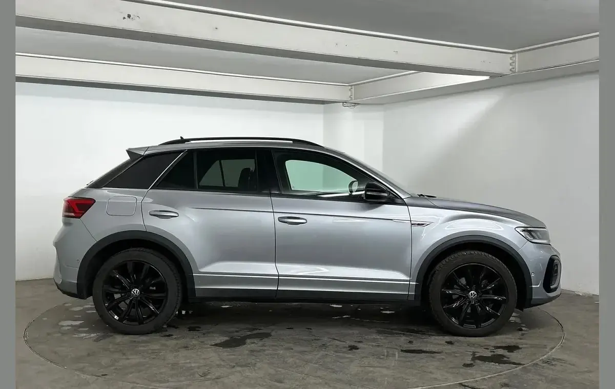 Used VW T-Roc R-line 150 HP (110 kW) 2022 Silver SUV