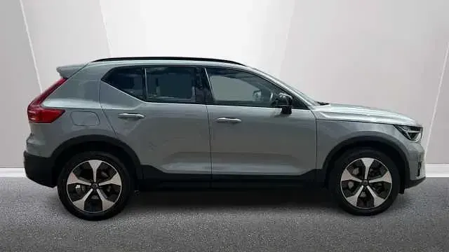 Used Volvo XC40 Plus 194 HP (142 kW) 2025 SUV