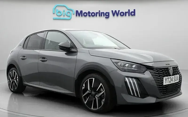 Begagnad Peugeot 208 GT 102 HK (75 kW) 2024 Halvkombi