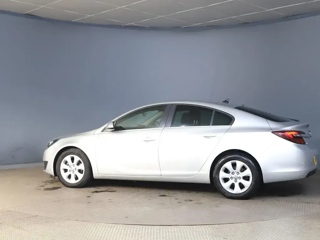 Used Vauxhall Insignia SRi 2016 Silver Hatchback
