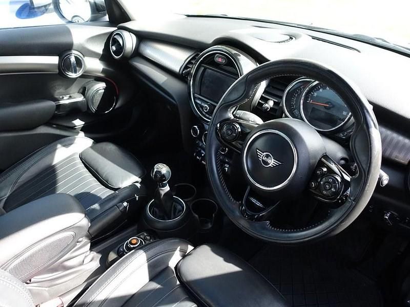 Used Mini Cooper Exclusive 136 HP (100 kW) 2020 Silver Hatchback