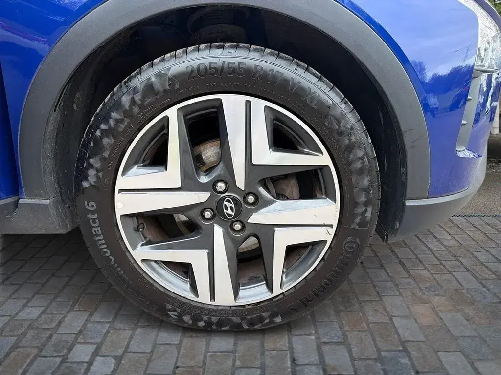 Używany Hyundai Bayon Premium 120 KM (88 kW) 2023 Niebieski SUV