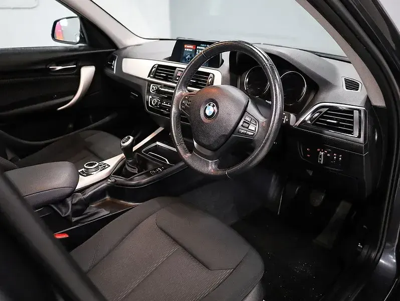 Used BMW 116 Comfort Edition 116 HP (85 kW) 2019 Grey Hatchback