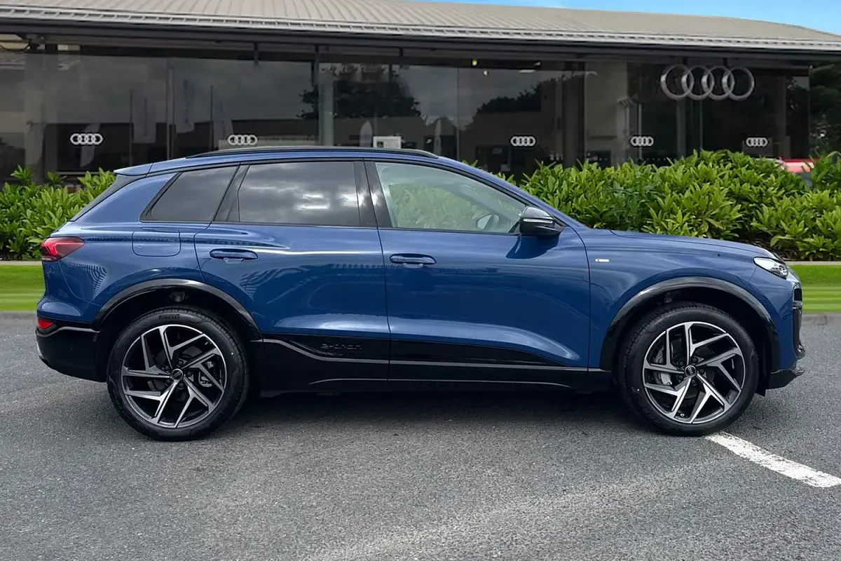New Audi Q6 e-tron Black Edition 83 kW (113 HP) 2026 Blue SUV