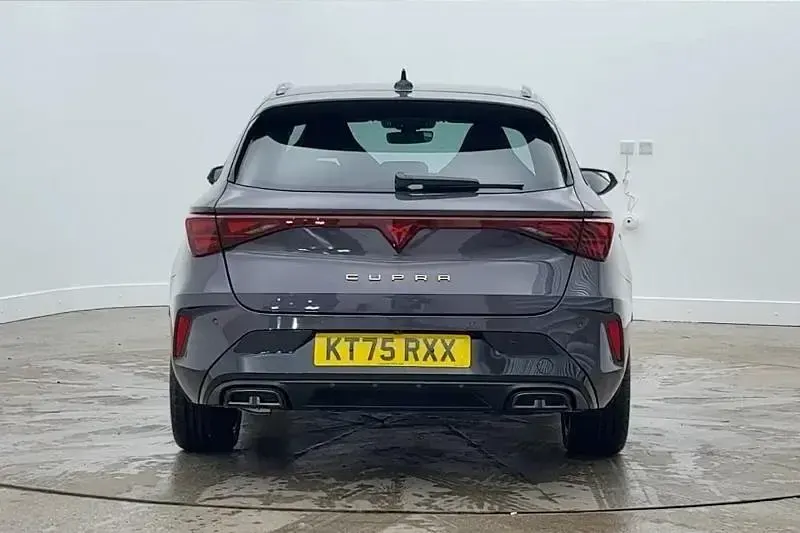 New Cupra Leon 150 HP (110 kW) 2026 Mauve/purple Estate