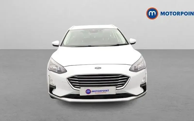 Begagnad Ford Focus Zetec 125 HK (91 kW) 2021 Vit Kombi