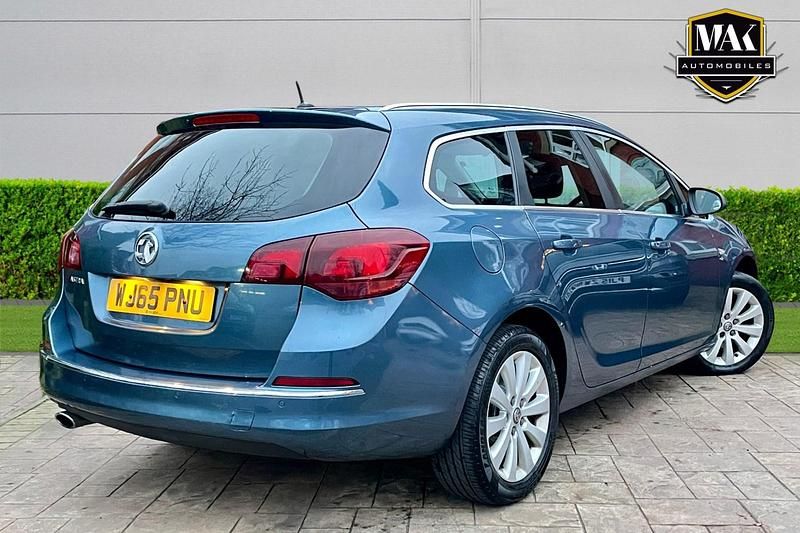 Used Vauxhall Astra Elite 2015 Blue Estate