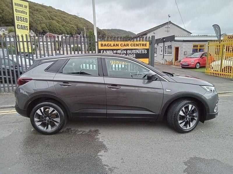 Used Vauxhall Grandland X Sport 130 HP (95 kW) 2019 Grey SUV