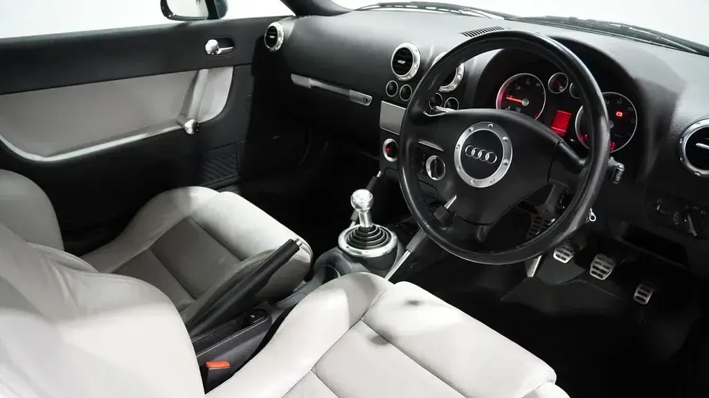 Used Audi TT 225 HP (165 kW) 2003 Blue Coupe