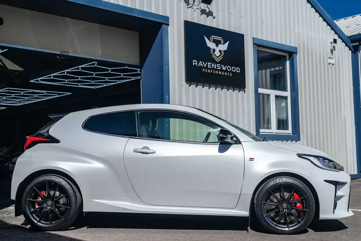 Used Toyota Yaris 272 HP (200 kW) 2021 White Hatchback