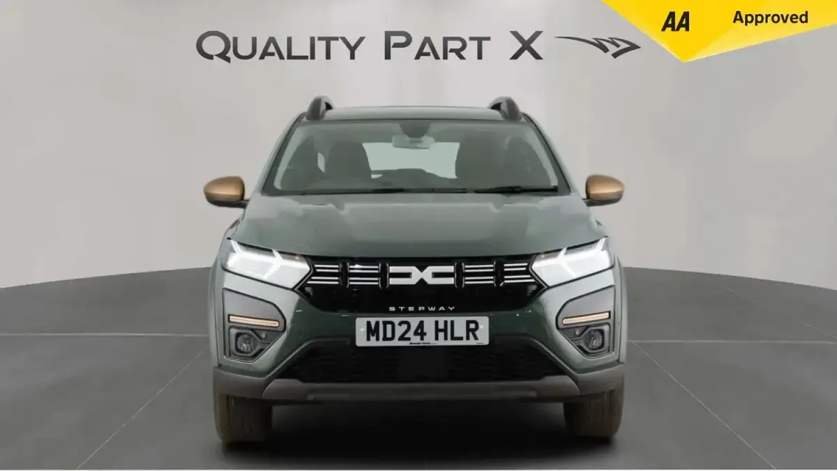 Used Dacia Sandero Extreme 100 HP (73 kW) 2024 Green Hatchback
