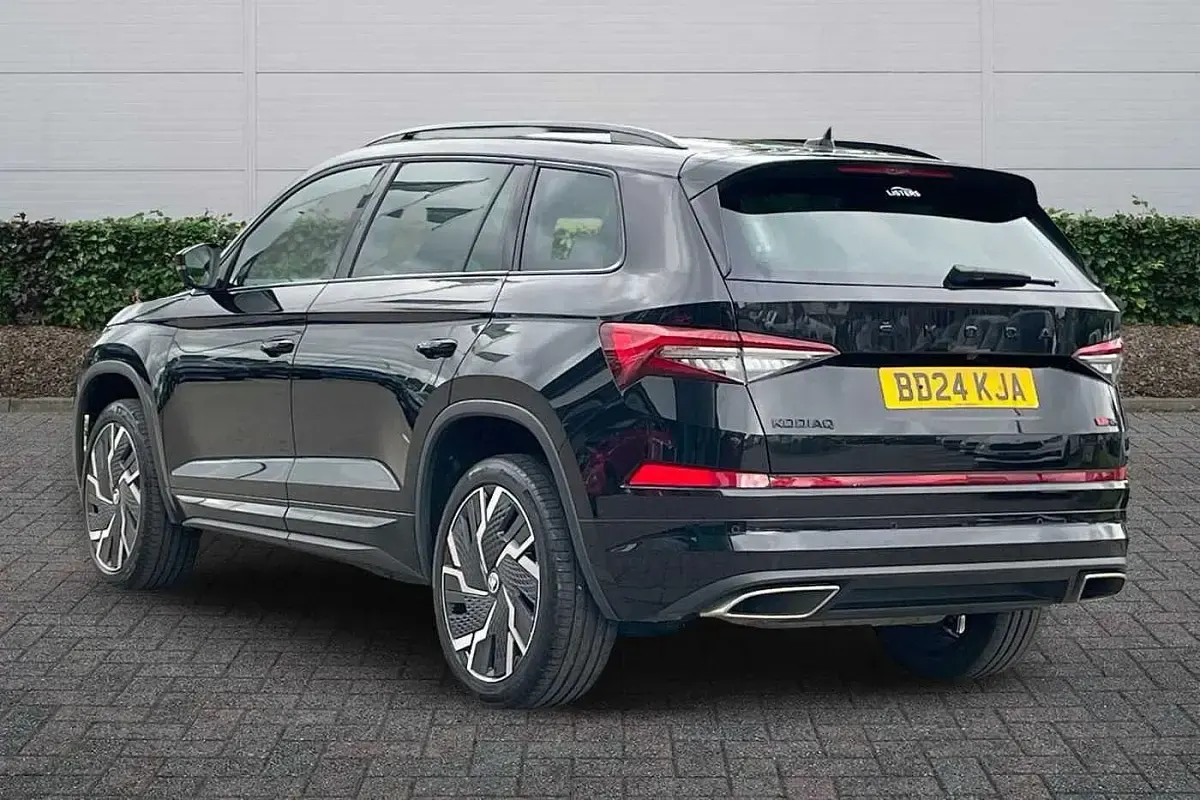 Used Skoda Kodiaq vRS 180 HP (132 kW) 2024 Black magic pearl effect SUV