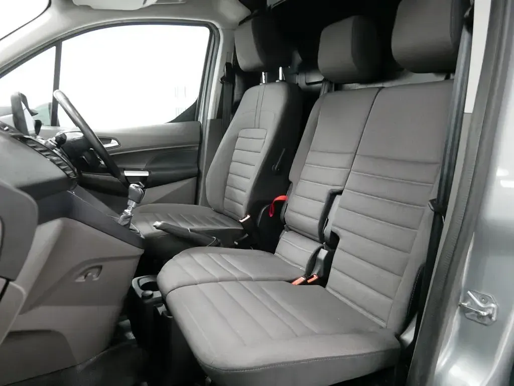 Used Ford Transit Connect Limited 100 HP (73 kW) 2023 Silver MPV