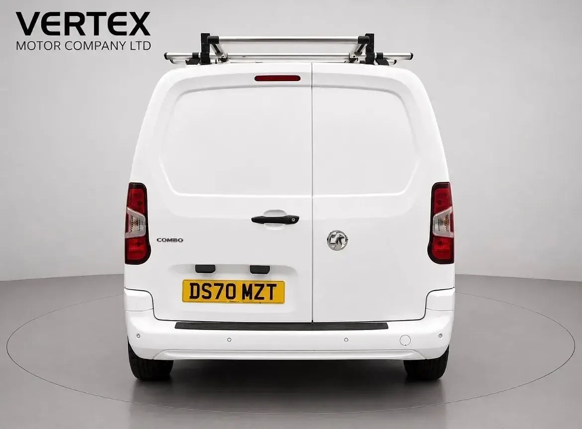 Used Vauxhall Combo Sportive 100 HP (73 kW) 2020 White MPV