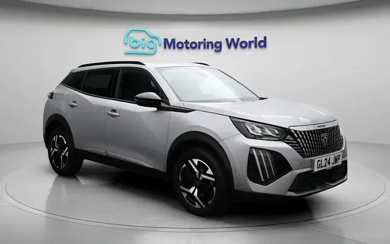 Used Peugeot 2008 Allure 101 HP (74 kW) 2024 Grey SUV