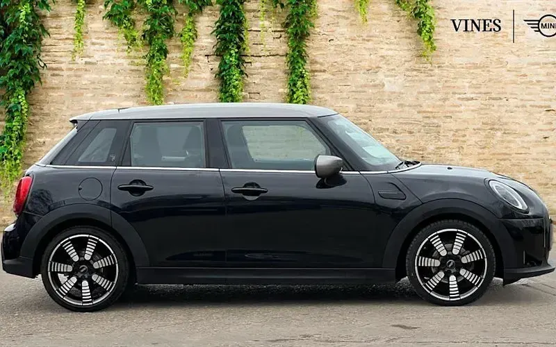 Used Mini Cooper Exclusive 136 HP (100 kW) 2022 Black Hatchback