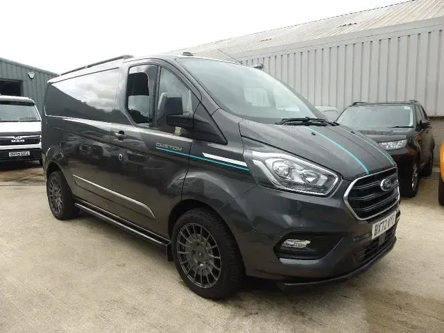 Used Ford Transit Custom Limited 130 HP (95 kW) 2023 Grey Van