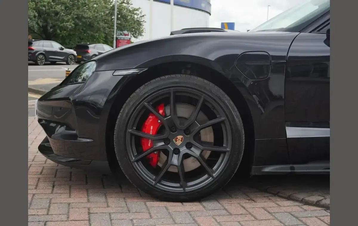 Used Porsche Taycan 514 kW (700 HP) 2026 Black Estate