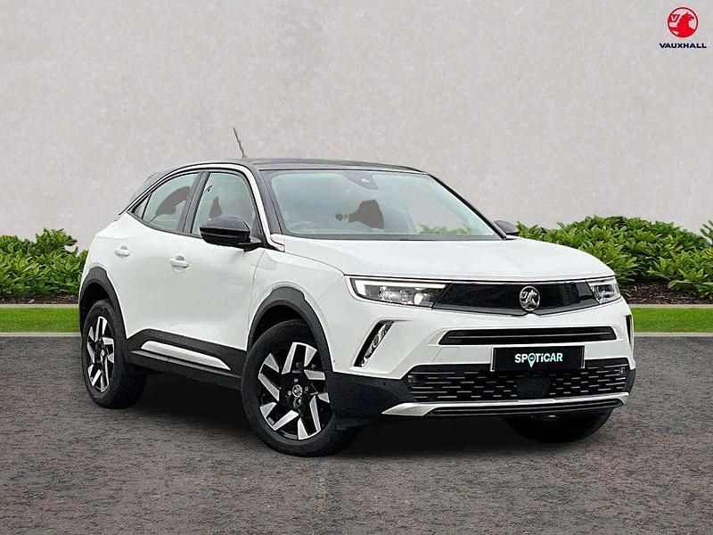 White Used 2022 Vauxhall Mokka Elite SUV | £14,995 (Fair price) - Image 1/4