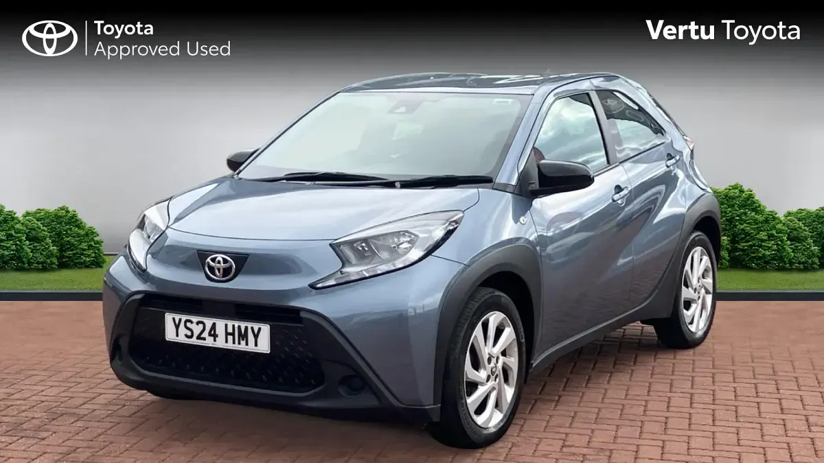Used Toyota Aygo X PURE 72 HP (52 kW) 2024 Persian salt (metallic paint) SUV